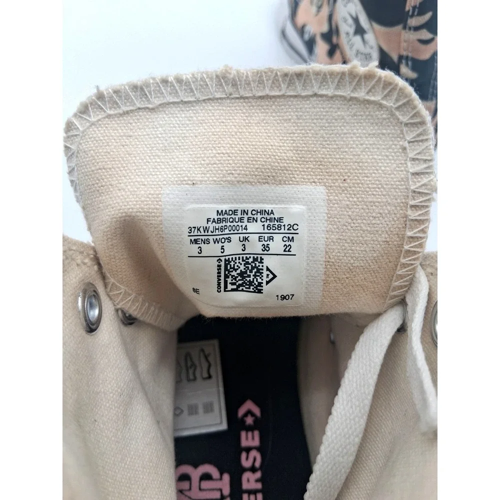 Converse light size